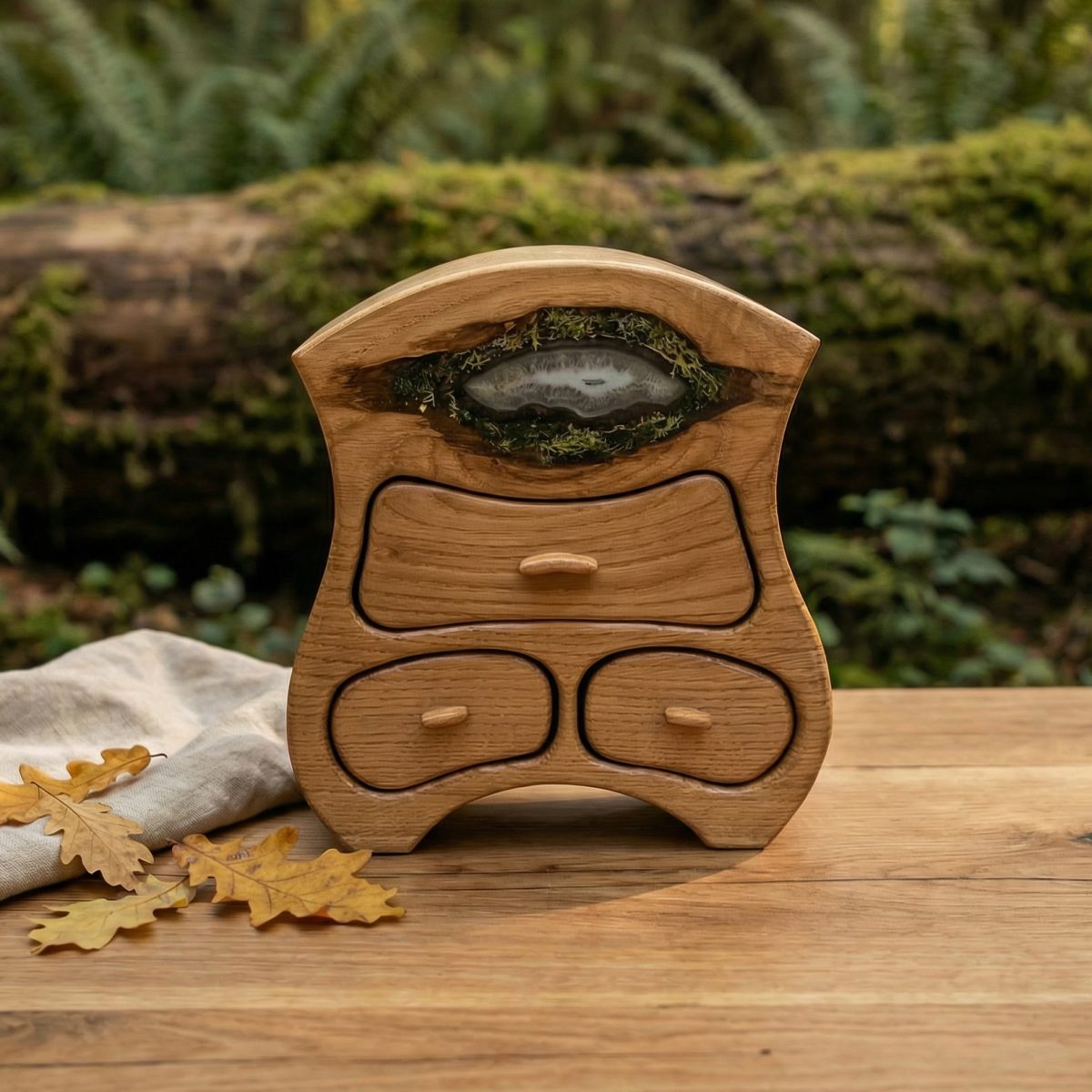 Oak jewelry box with agate inlay and natural moss handmade in Lithuania